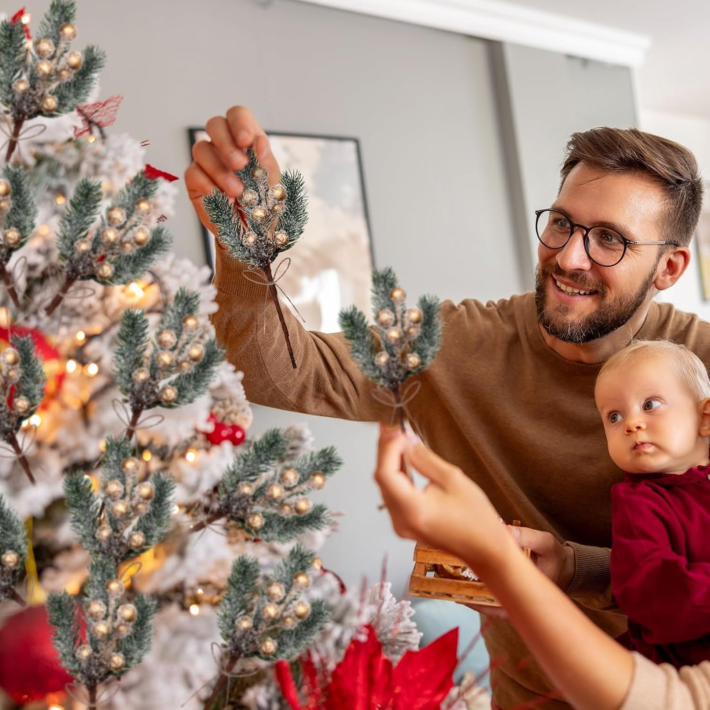 40 Pcs Red Berries Pine Cones for Crafts Evergreen Artificial Pine Branches Holly Stem Christmas Tree Picks Sprays Artificial Flowers for Decoration DIY Xmas Garland Wreath Ornaments (40 Pack/Red)